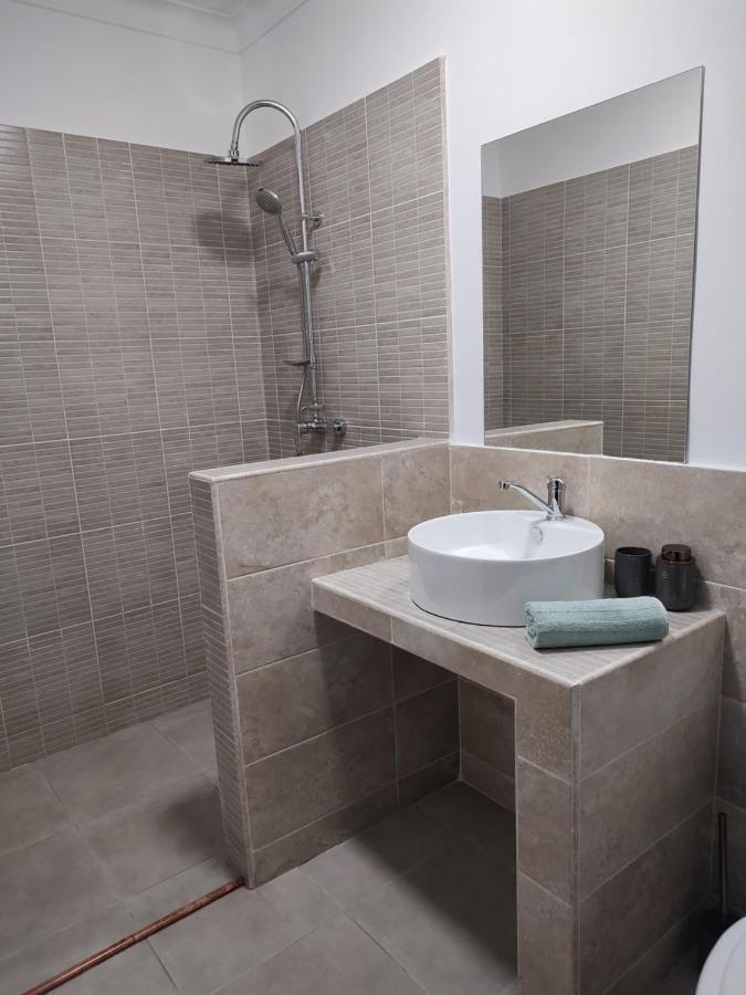 Central Apartment With 2 Bedrooms And 2 Bathrooms Oradea Luaran gambar